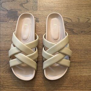 Zara Light Beige Padded Crisscross Slide Sandals Sz 41